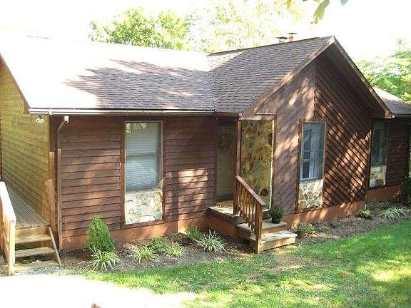 2nd image of 514 Passage Ln