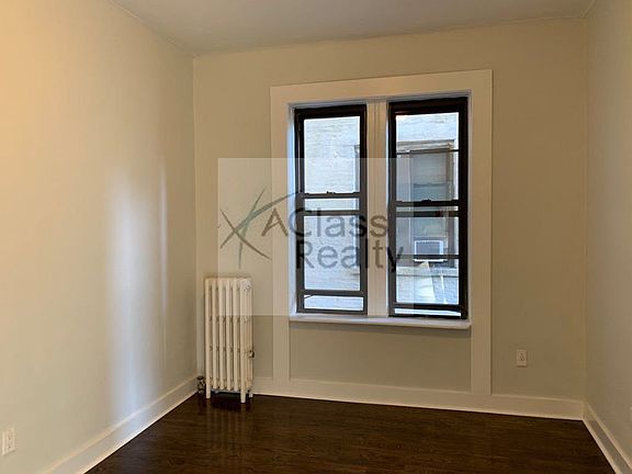 4th image of 2538 43rd St APT D2