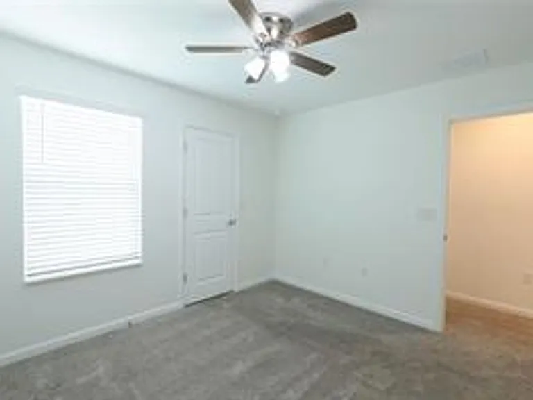 1821 Heart Lake Dr — Photo 30