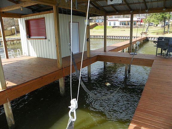 4th image of 1049 Beachside Dr