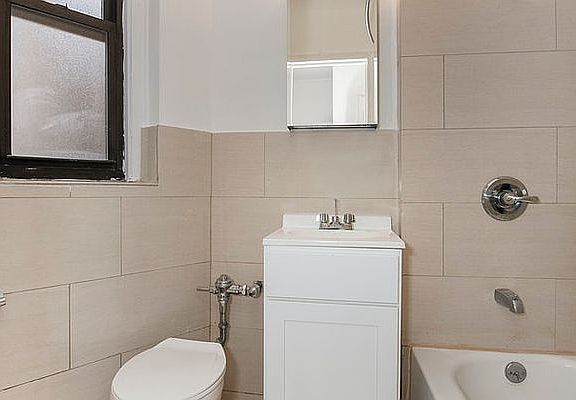 4th image of 315 W 21st St APT 1C