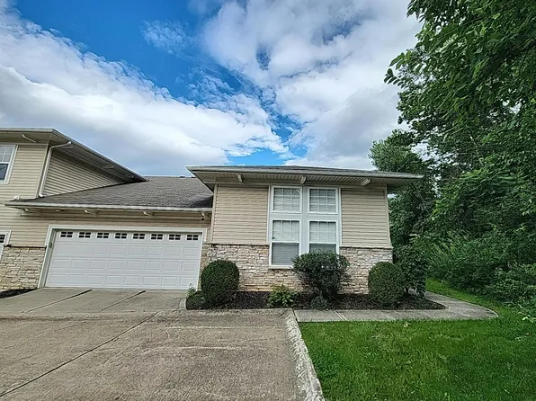 5875 Red Rock Ct, Seven Hills, OH 44131