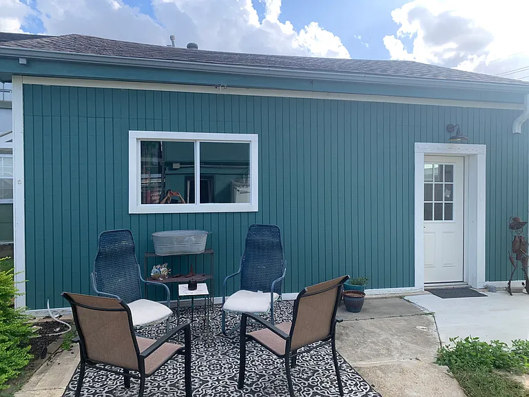 2052 Florida Ave — Photo 17