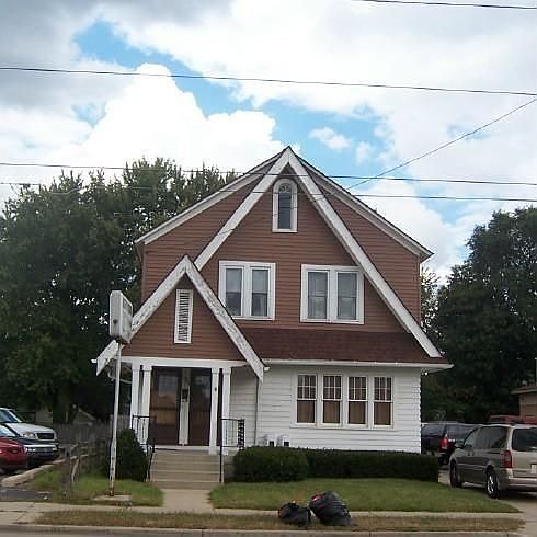 2nd image of 1133 W Fulton St