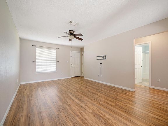 2nd image of 39 Kathleen Dr