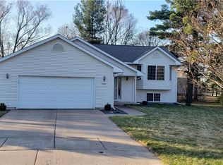 2944 Wayland Ct, Eau Claire, WI 54703