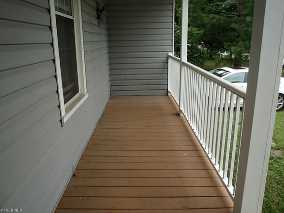 2nd image of 207 Glenwood St