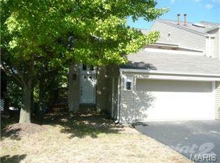 1727 Highview Circle Ct, Ballwin, MO 63021