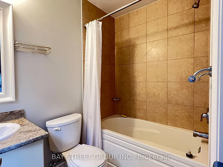 116 Riding Mountain Dr — Photo 20