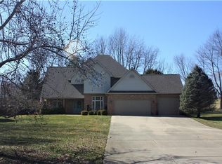 288 Whispering Pine Dr, Martinsville, IN