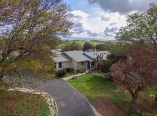 2203 Winterwarm Dr, Fallbrook, CA 92028