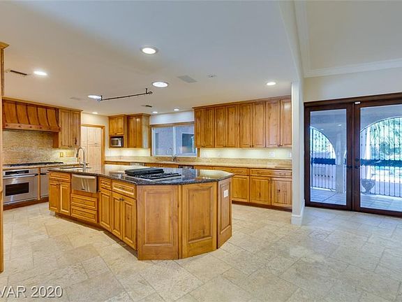 3rd image of 3730 Pama Ln