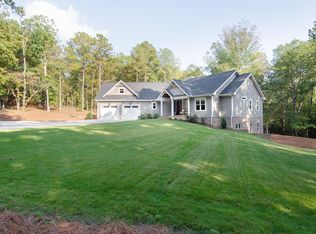 3641 Carthage Rd, West End, NC 27376