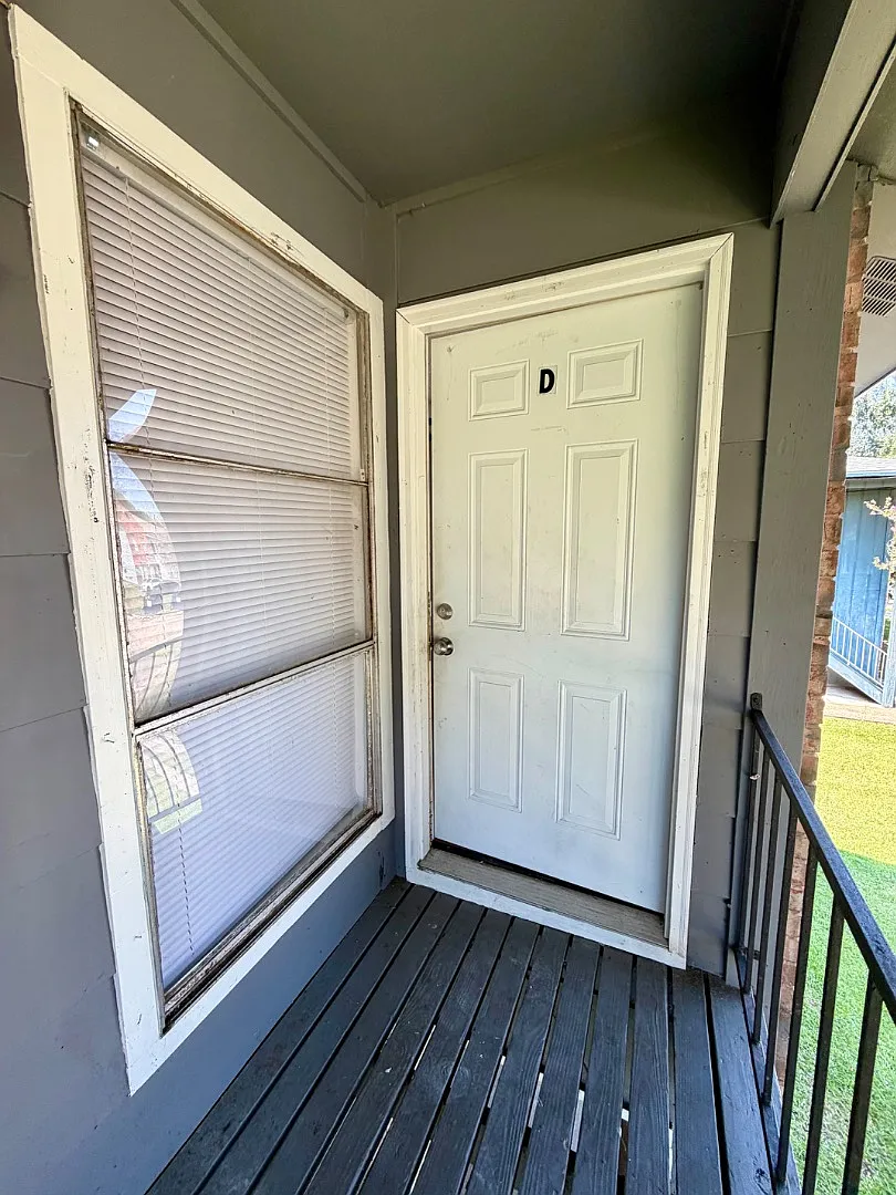 506 S Marigny Cir - Unit D — Photo 1