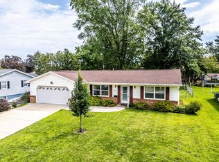 225 Lambeth Rd, Waterloo, IA 50701