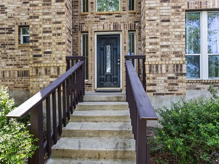 8506 Raton Way — Photo 3