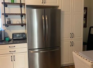 37 Grove St #39, Windsor Locks, CT 06096