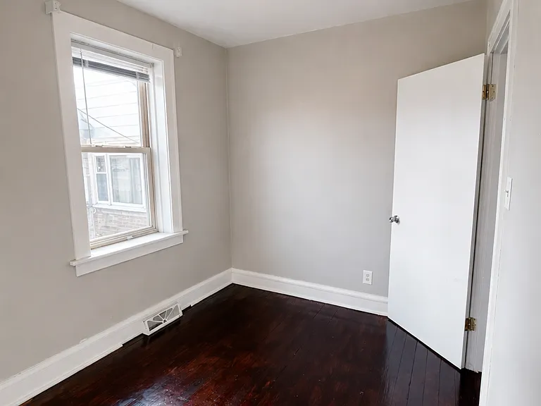 1316 W Fred St #1 — Photo 4