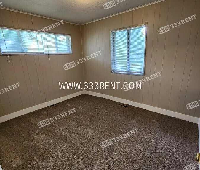 11308 McKinley Ave — Photo 9