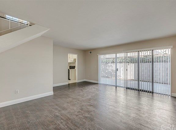5th image of 2308 E Clifpark Way