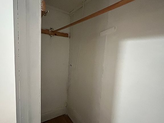 4th image of 3274 6th Ave #C