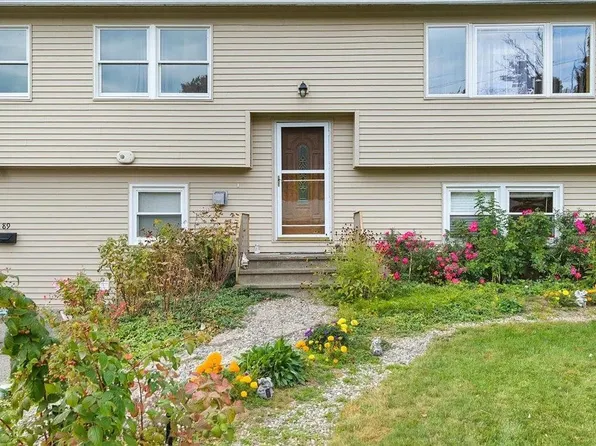 89 Oakwood Dr, S Burlington, VT 05403