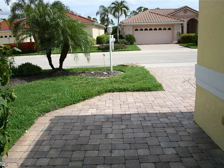 2580 Valparaiso Blvd — Photo 4