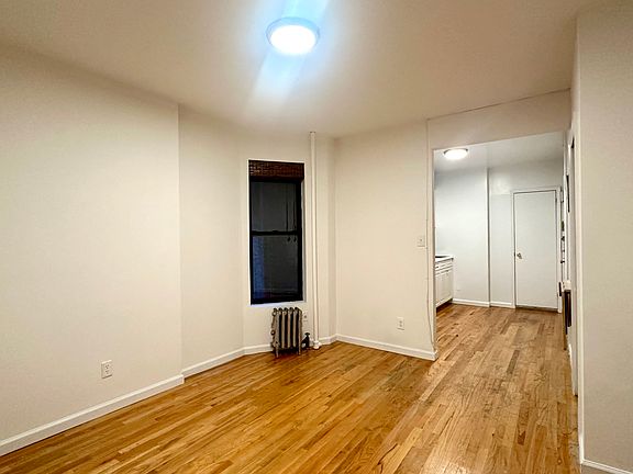5th image of 311 E 76th St APT 6
