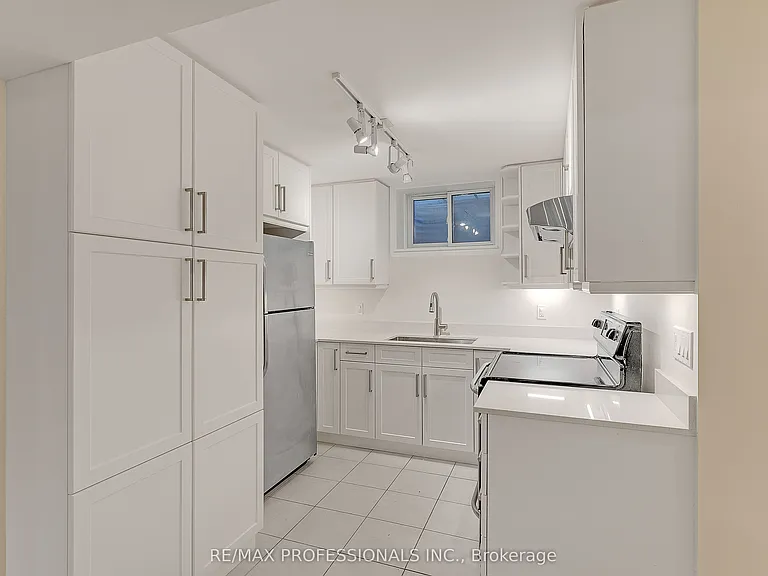 5B Old Mill Dr #LOWER — Photo 5