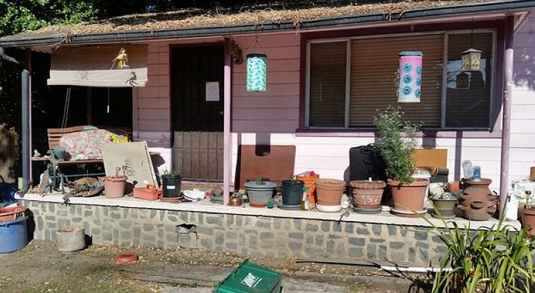 2nd image of 2348 Glen Way