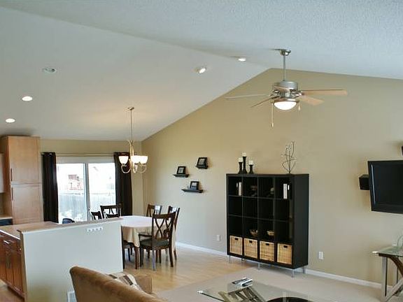 3rd image of 104 Pebble Creek Dr