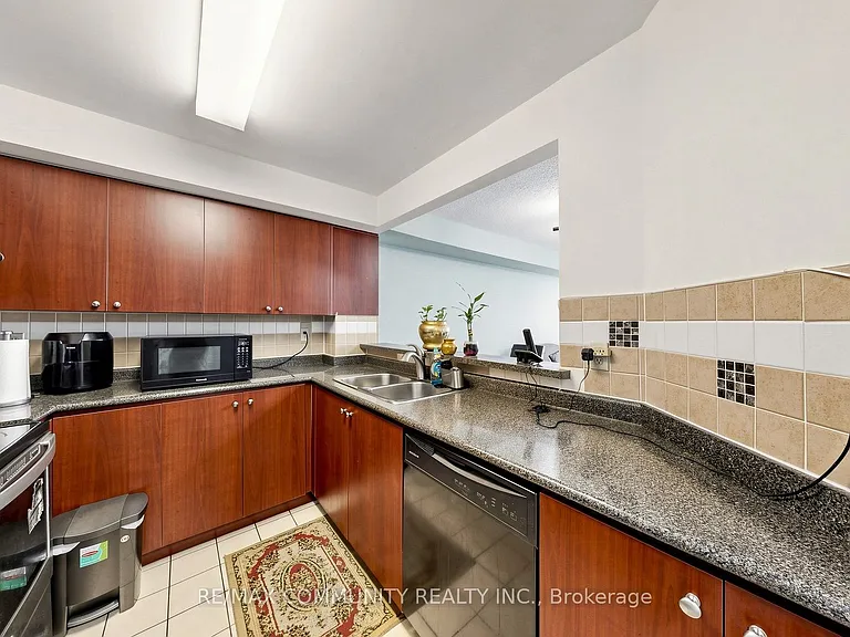 400 McLevin Ave #1410 — Photo 16