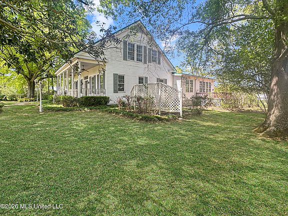 5th image of 513 Harmony Rd