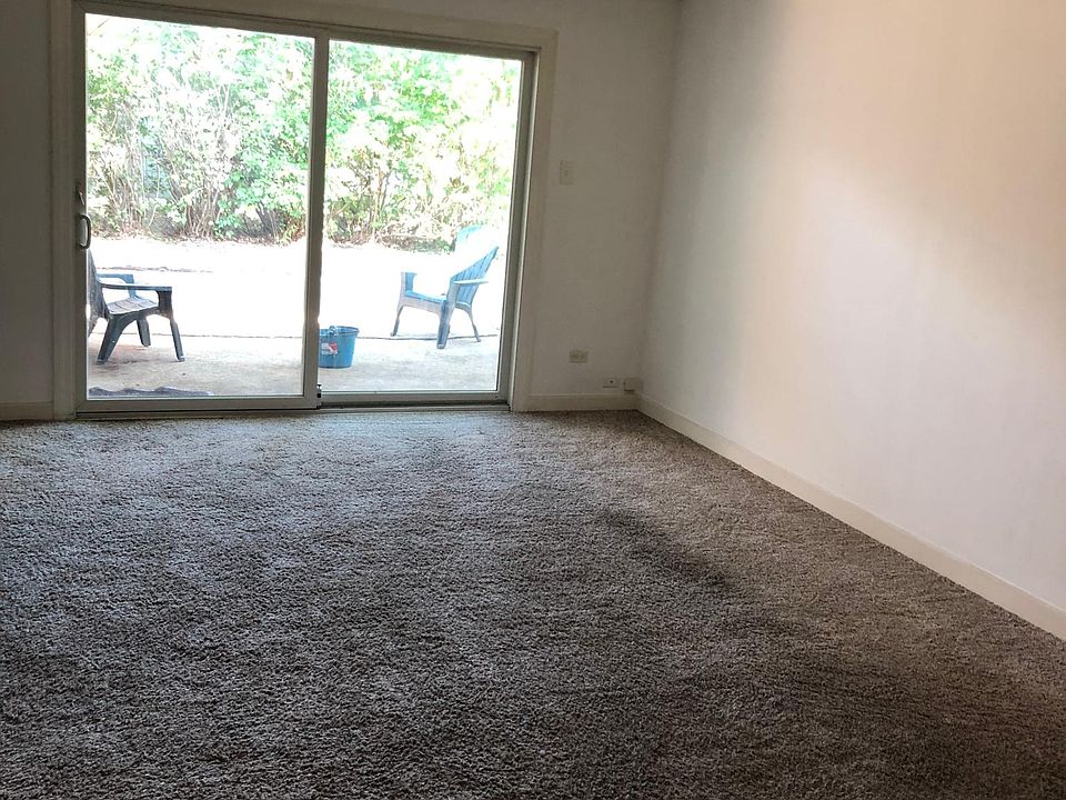 1st image of 373 Westgate Dr