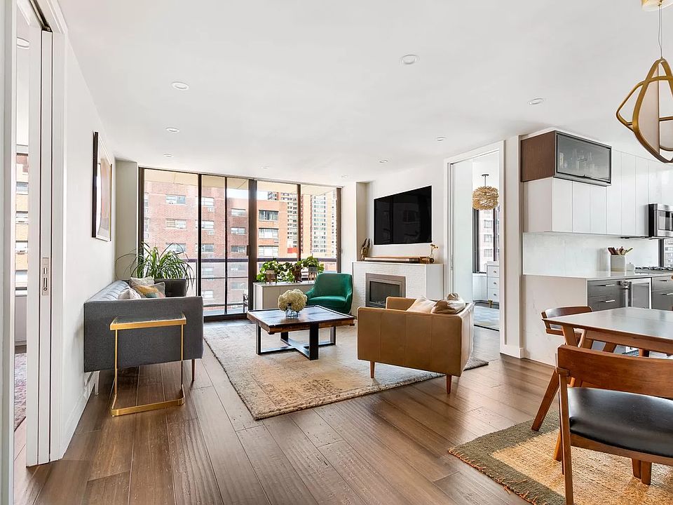 1st image of 300 E 93rd St APT 17B