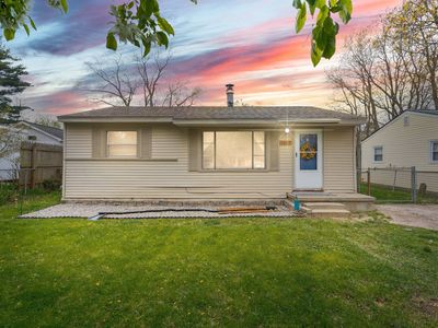 1627 Valley Dr, Highland, MI, 48356