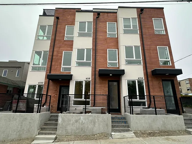 4316 SW Holly St — Photo 1