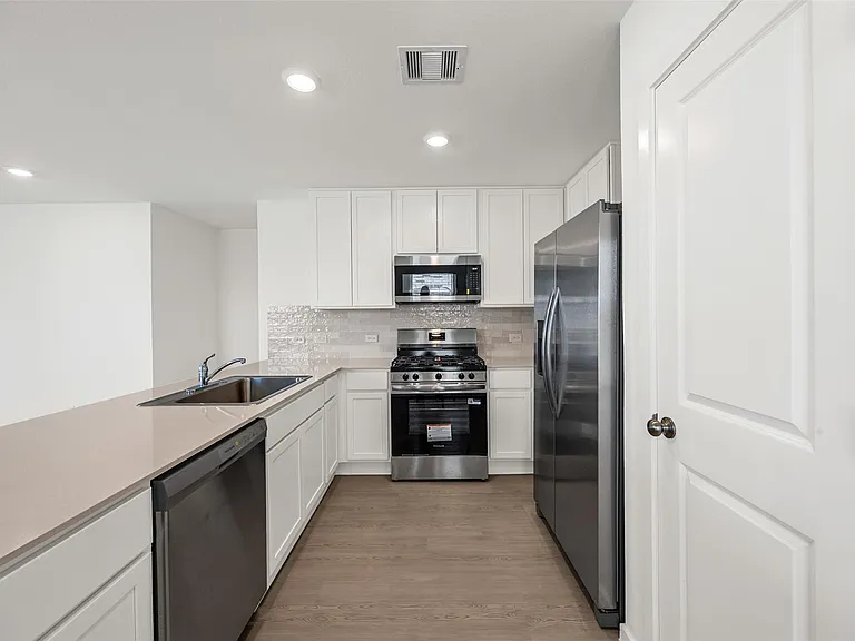 26846 Vanilla Pearls Ln — Photo 8