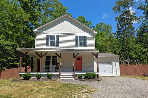 15 Huntington Dr Photo 1