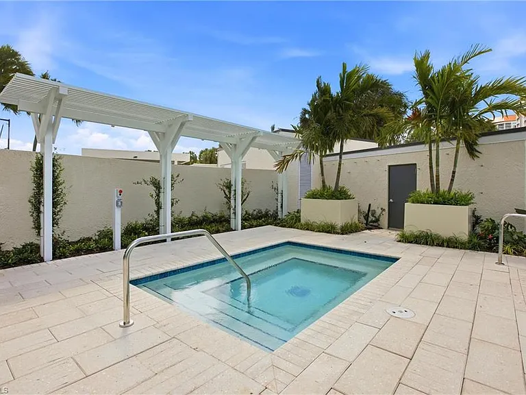 5550 Heron Point Dr #503 — Photo 35