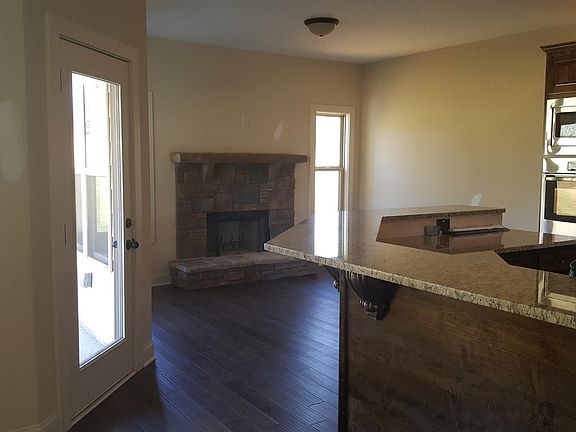 4th image of 1192 Warbler Dr #181