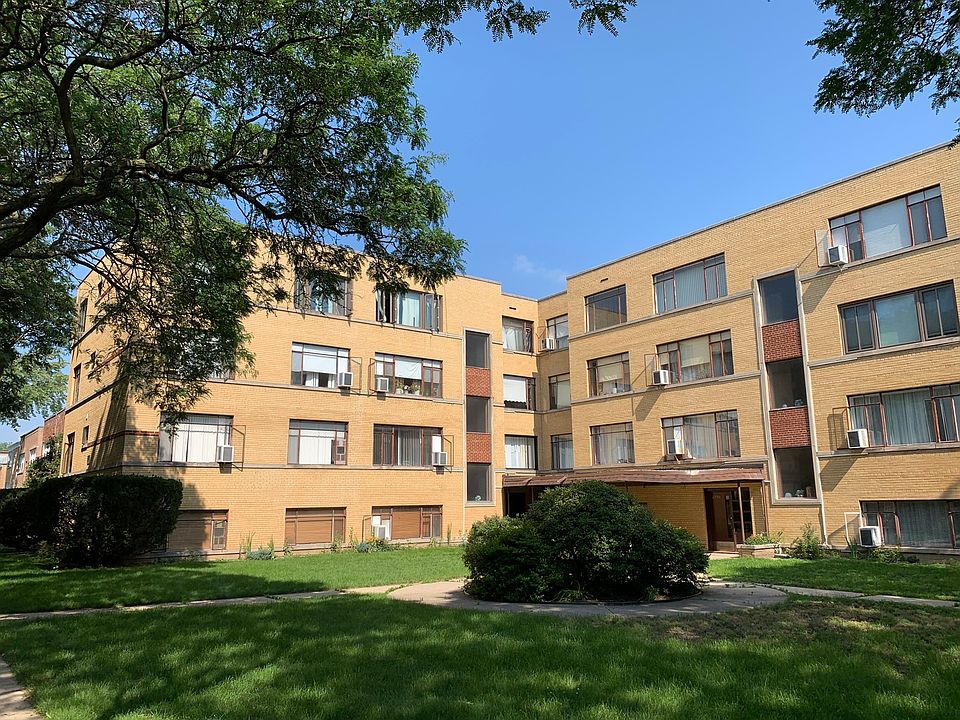 1st image of 2710 W Summerdale Ave APT 1A