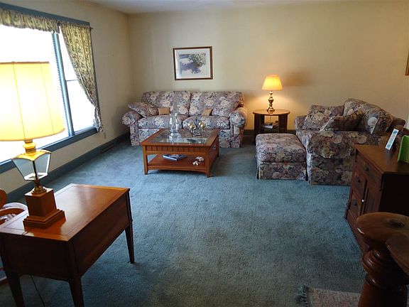 4th image of 130 Haberdale Dr