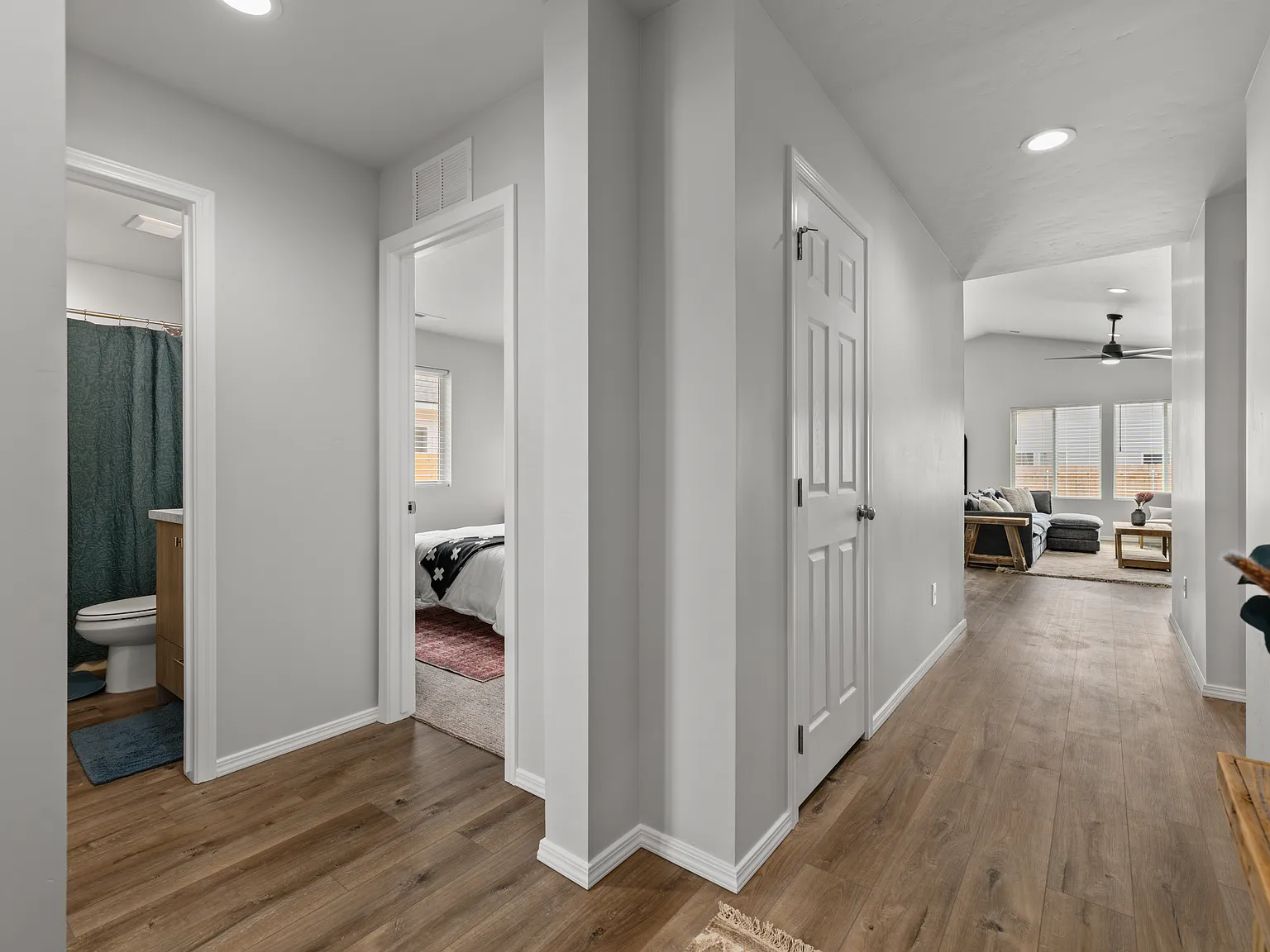 3 bed, 1694 sqft, $3,300 — Photo 4