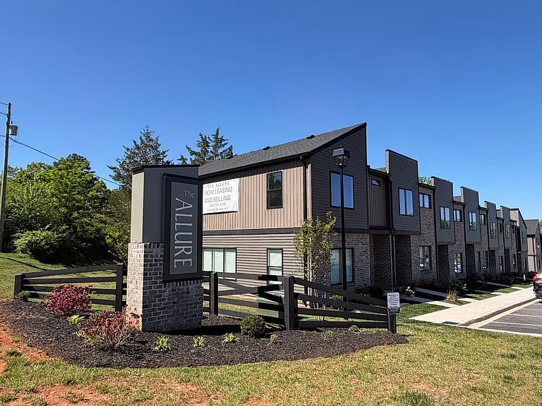 32 Allure Dr — Photo 19