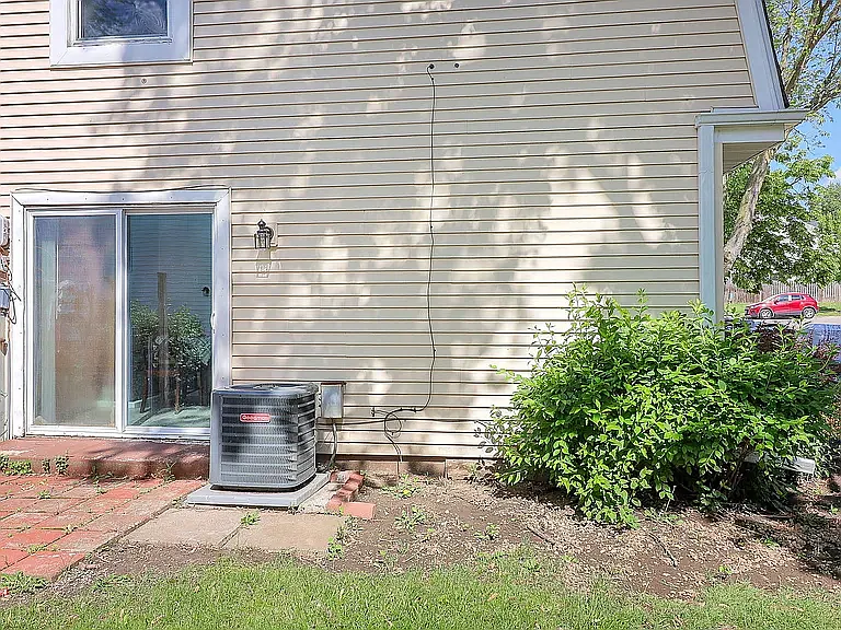 21U Fernwood Dr #21 — Photo 12