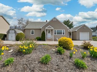 262 S Mammoth Rd, Manchester, NH 03109