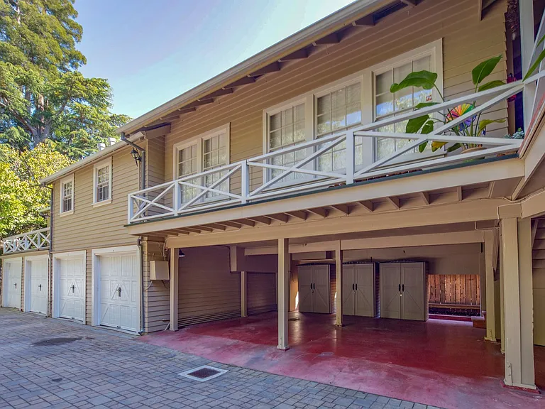 Bellevue Apartments — Photo 5