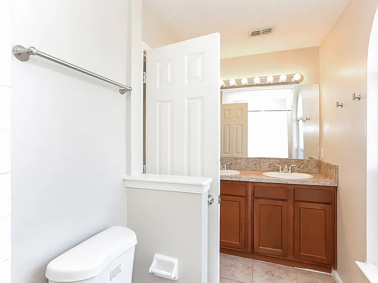 12327 Sondra Cove Ct — Photo 11