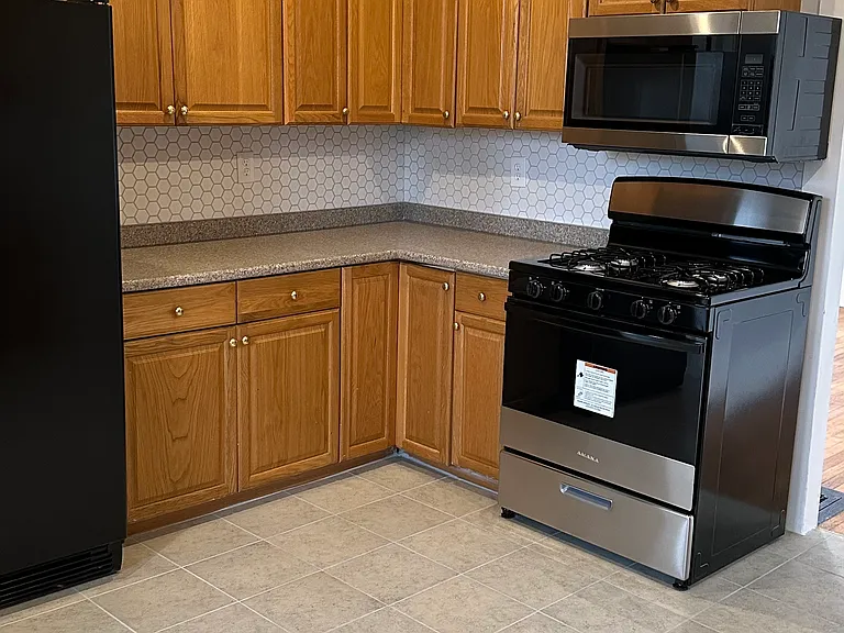 19 Pleasant Ave #2 — Photo 1